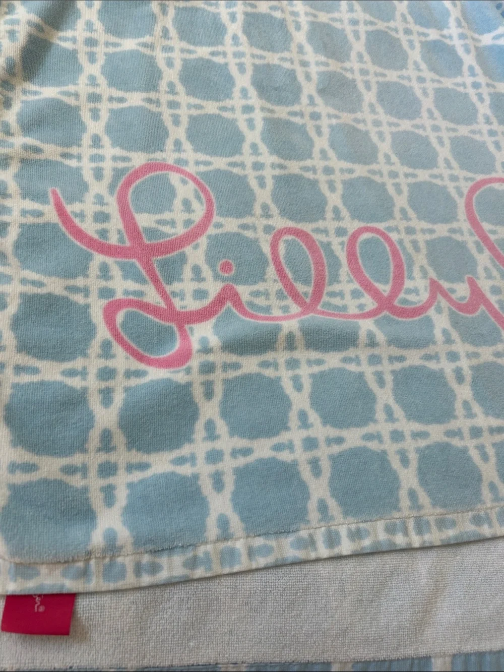 Lilly Pulitzer Frenchie Blue Caning Beach Towel Oversized 70x40